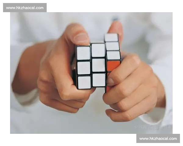 最强大脑魔方大赛惊艳开赛 高速解法与极限挑战引爆全场